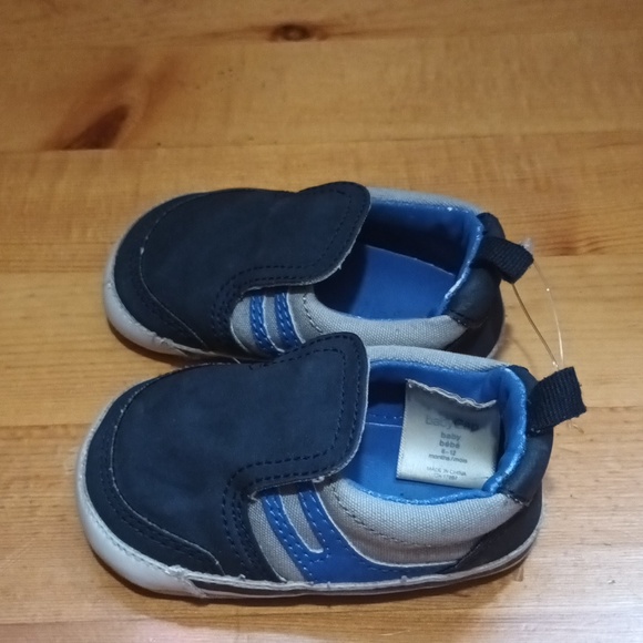 Size 6-12 months Baby gap walkers - Picture 5 of 8